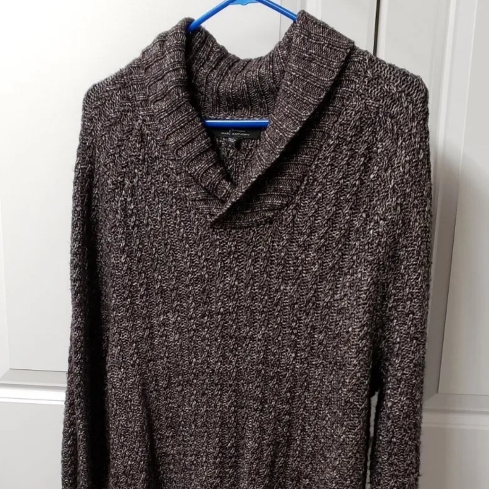 Marc Anthony Women's Sweater Size: Large Pullover
